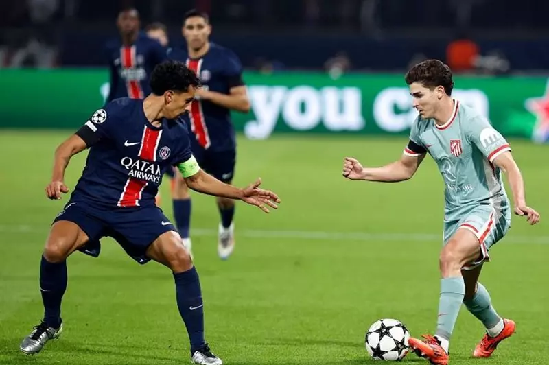 فيفا يكشف عن حكام تقنية VAR لمباراة باريس وأتلتيكو في كأس العالم للأندية